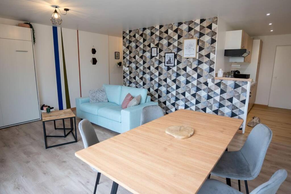 Appartamento La Terrasse Des Bons Jours Charleville-Mézières Esterno foto
